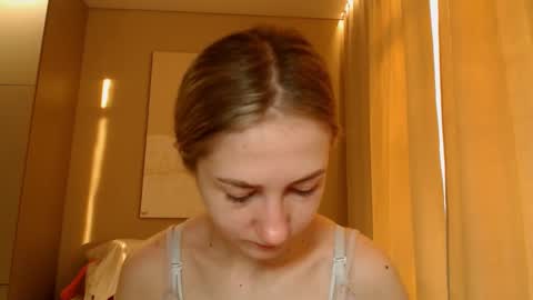  Kira  online show from February 12, 6:19 am