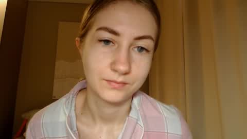  Kira  online show from February 3, 6:02 am