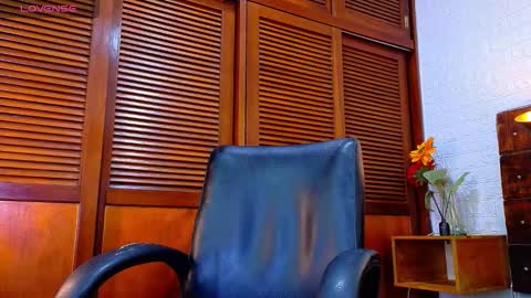    online show from October 29, 10:08 am