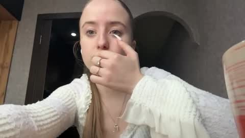Karina online show from April 29, 2:53 pm