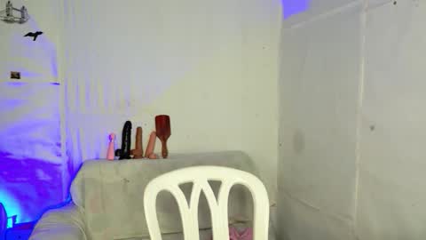 tamylynn online show from March 20, 2:05 am