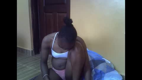 tainaissa online show from April 17, 11:56 am