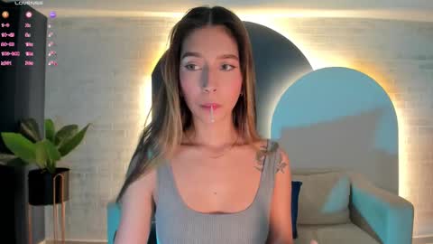 Tara Lawrence online show from October 15, 3:42 am