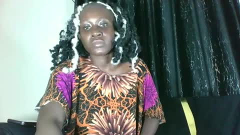 Tash online show from November 9, 8:27 pm