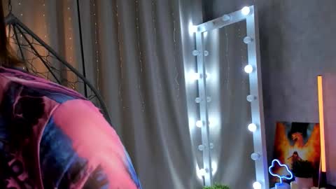 Tate online show from November 28, 7:17 pm