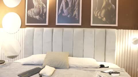 Teylor  Kim online show from December 16, 6:36 pm