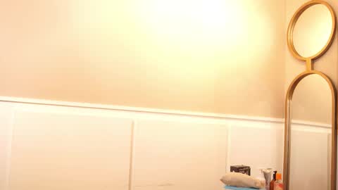 Teylor  Kim online show from October 17, 4:32 pm