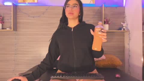 Taylor  online show from January 4, 12:27 pm