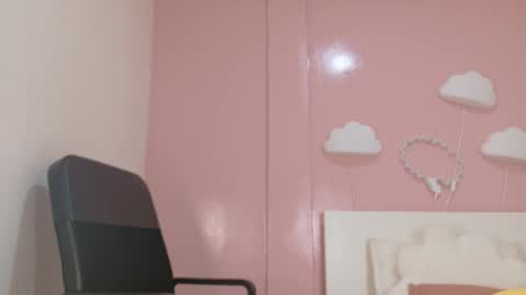 TAYLOR  online show from November 5, 12:10 pm