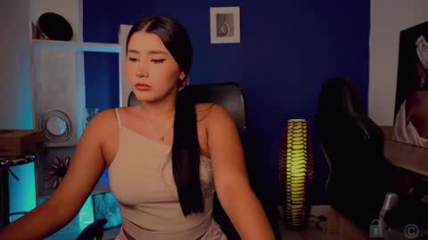 Loren Soler    Sophie Soler 19 years online show from January 16, 9:30 pm