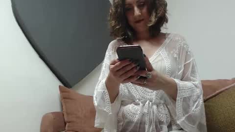 ALICIA--- online show from December 4, 7:43 am