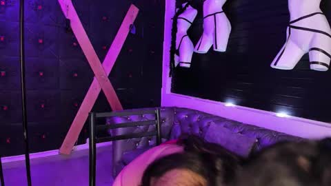 Tayloor online show from October 18, 3:20 am