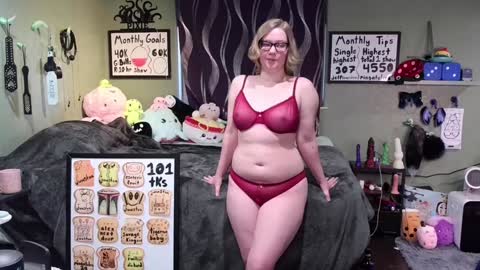 Pixie Pix or Pickle online show from January 15, 10:13 pm