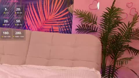 tessaadorablee online show from March 22, 1:28 pm