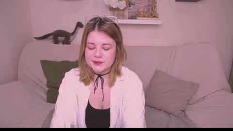 TESSA online show from December 29, 3:11 am