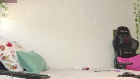  Thael online show from December 21, 5:17 pm