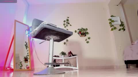 Thais online show from October 6, 12:33 pm