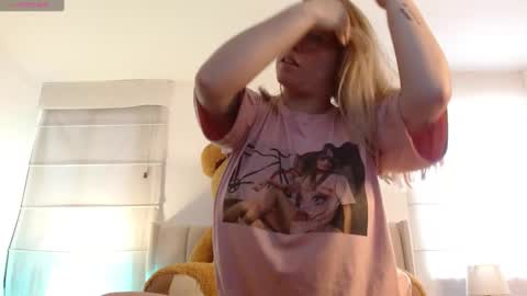   online show from December 26, 7:49 pm