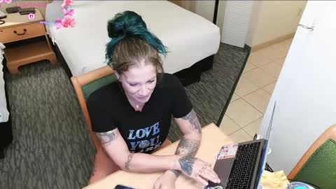 lina luna online show from September 10, 5:18 am