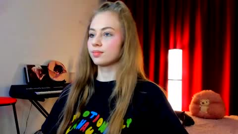 Ally    STREAMING ON TWITCH NOW Check my Twitter for updates online show from March 19, 9:19 pm