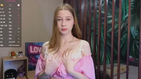 Vicky online show from April 4, 6:29 pm