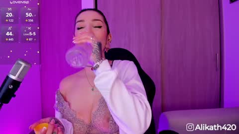 Alicia Alikath  online show from November 19, 12:05 pm