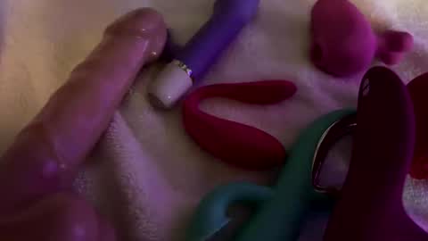 thedragonfly219 online show from April 25, 11:57 am