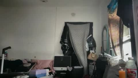 thejennataylor online show from May 31, 10:44 pm