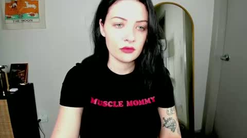 themelrose online show from January 3, 2:10 am