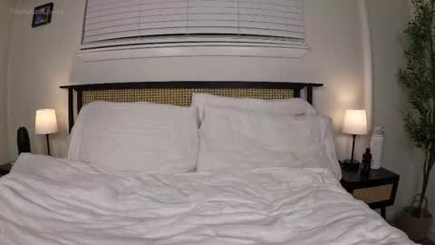 naturallovers online show from February 20, 4:33 am