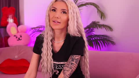 Deea  online show from January 5, 2:41 pm