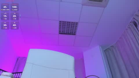 Liz online show from October 31, 11:09 pm