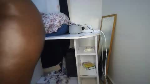 thickiana online show from November 30, 3:27 pm