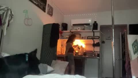 throatyygoat online show from November 14, 4:51 pm