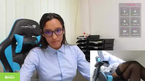 tia_j online show from September 26, 3:42 pm