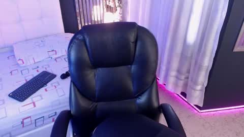 LIA online show from January 8, 5:50 pm