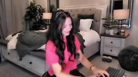 ticketshow online show from October 3, 11:32 pm