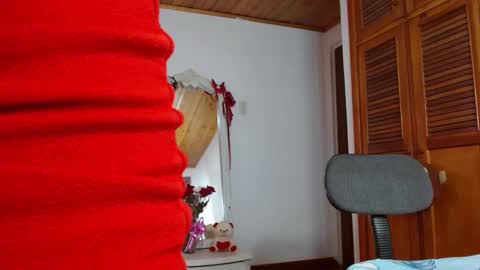 Tifanny online show from October 6, 2:56 pm