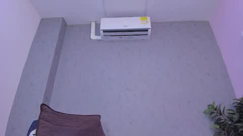 tiffany_mendez online show from January 5, 5:27 pm