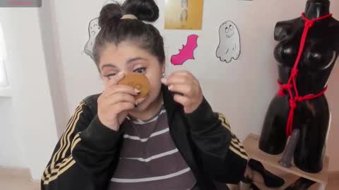 TiffanyAmazing online show from October 8, 1:04 pm