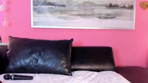 Stefany Suarez online show from September 13, 10:29 pm