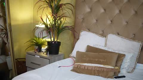  Tiffany  online show from December 13, 7:53 pm