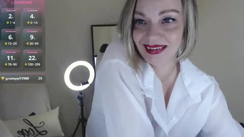 Tilly online show from March 10, 8:45 pm