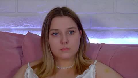 TinaBurton online show from April 16, 9:39 pm