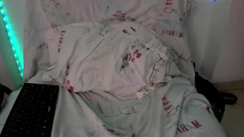 tinas_smith online show from November 11, 7:55 pm