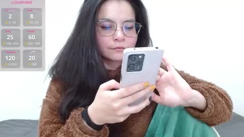 Tiny Caroline online show from December 10, 2:59 am