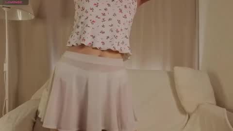 Lily online show from February 1, 9:46 pm