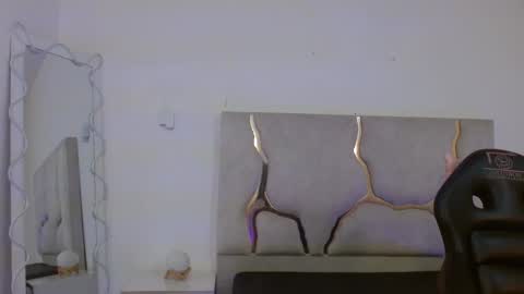 tiny_tay online show from February 13, 11:34 am