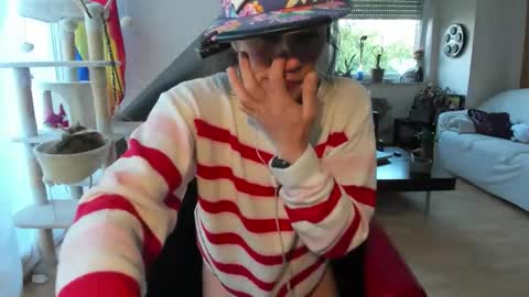 Tiny online show from September 14, 6:33 am