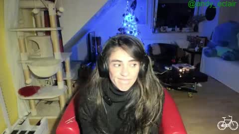 Tiny online show from December 20, 1:09 am